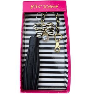 Betsey Johnson Bow & Tassel Bag Charm Keychain – Black Gold Striped Bow w/Pearl
